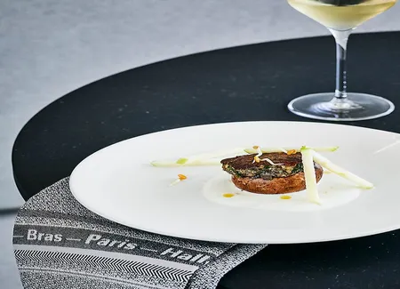 Champignons farcis, volée d'avoine au poivre noir et fenugrec