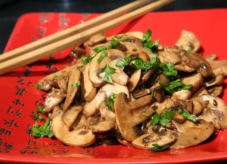 Champignons marinés