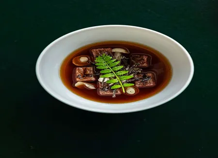 Chawanmushi et consommé de boeuf