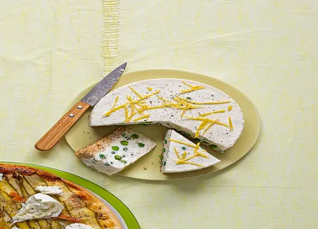 Cheesecake salé, mozzarella, citron et petits pois