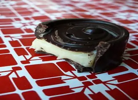 Chocolats fourrés à la ganache au chocolat blanc et à l'orange