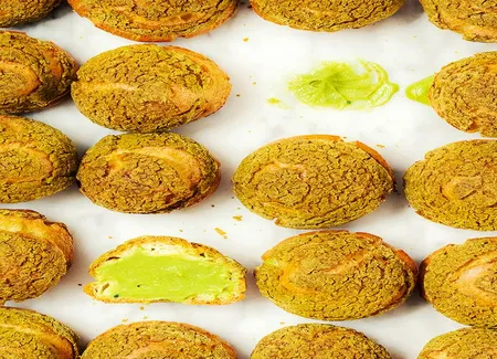 Choux matcha et chocolat blanc