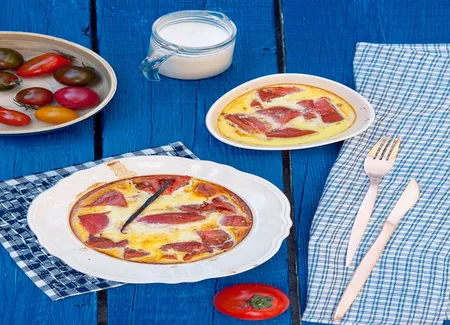 Clafoutis de tomates à la vanille et au lait de chèvre