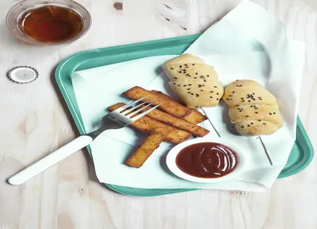 Corn dogs et frites de polenta
