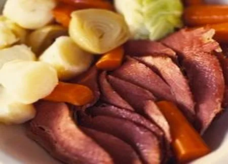 Corned-beef aux pommes et cassonade