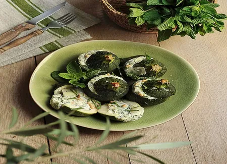 Courgettes farcies à la ricotta et à la menthe