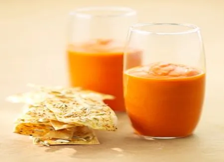 Crème de poivrons et crackers