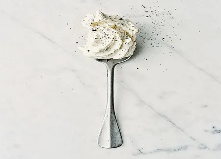 Crème glacée asperge-fève tonka