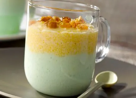 Crémeux de polenta sucrée sur pannacotta au genepi