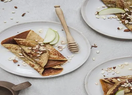 Crêpes miel et amandes