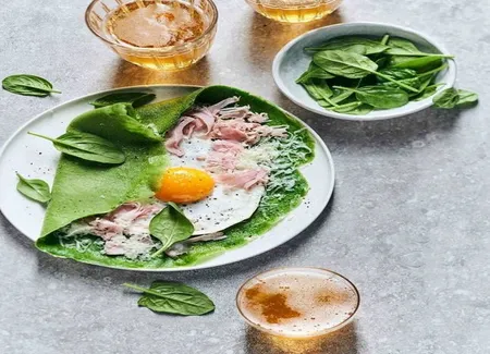 Crêpes vertes jambon, oeuf et fromage