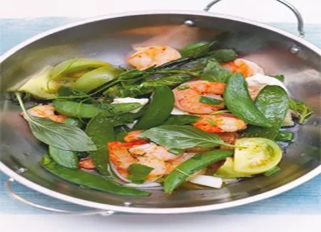 Crevettes sautées aux légumes