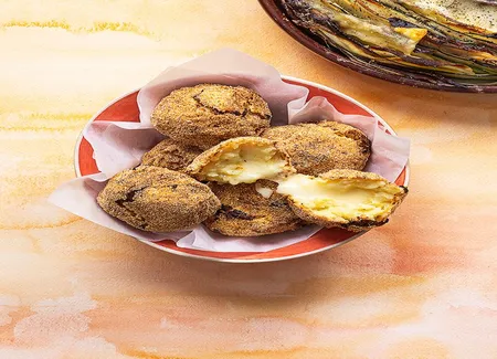 Croquettes de pomme de terre, coeur coulant au morbier