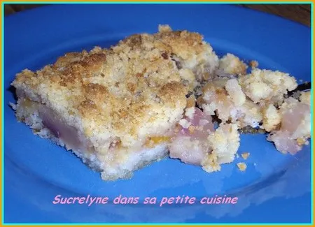 Crumble de fruits d'été sur rocher coco