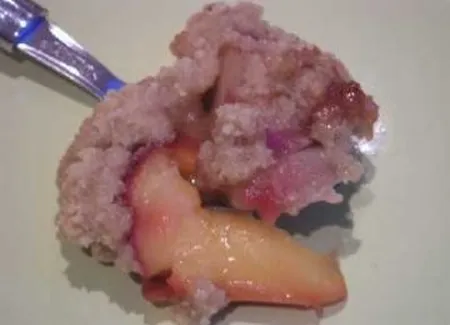 Crumble pêche/prune