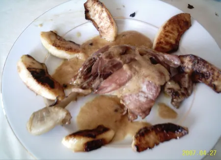 Cuisses de canard à la normande