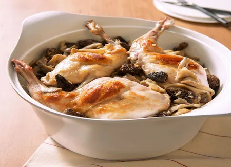 Cuisses de lapin safranées, fricassée de champignons