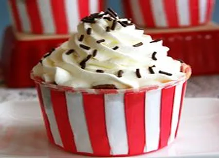 Cupcakes au chocolat au lait et coeur d'abricots