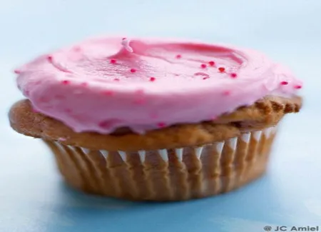 Cupcakes think pink