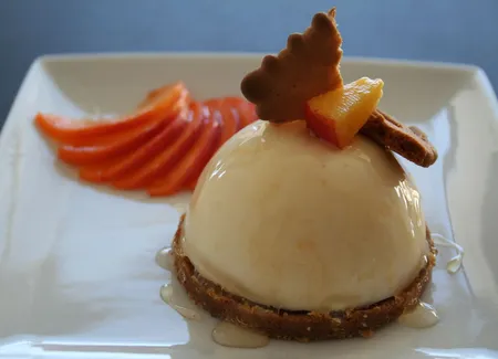Dôme de cheesecake à la pêche