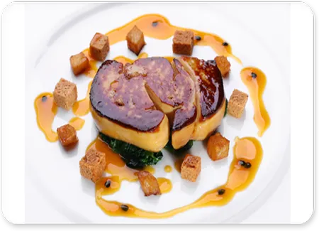 Escalope de foie gras de canard poêlée au coulis de coing