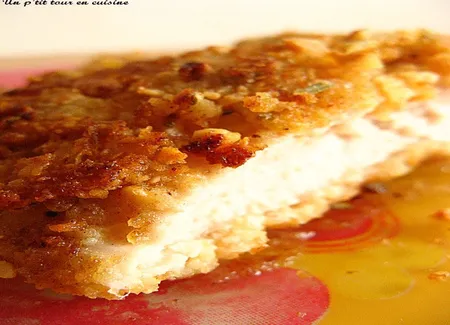 Escalopes de poulet panées aux corn flakes, cacahuètes et flocons d'avoine