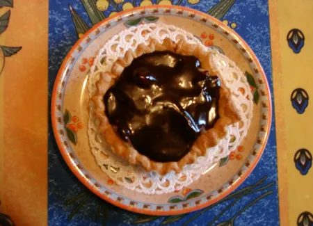 Feuillete de chocolat et son duo pommes dattes