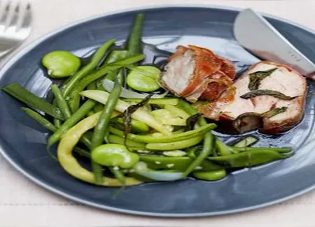 Filet mignon au parme, legumes croquants