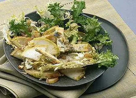 Frisée, poires et bleu