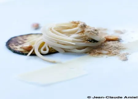 Fettuccine de coeurs de palmier au beurre, sauge, parmesan et poudre de pop-corn