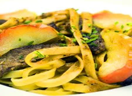 Fettuccini au boeuf sauté et pommes