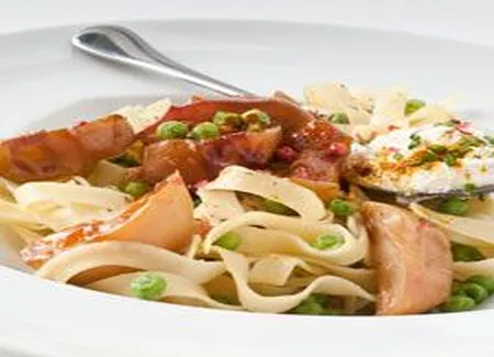 Fettuccini aux pommes et pois vert epicees