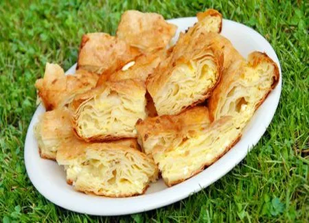 Feuilleté aux trois fromages