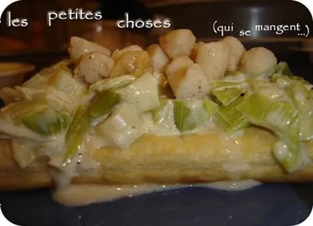 Feuilletés de saint-jacques et fondue de poireaux à la bière