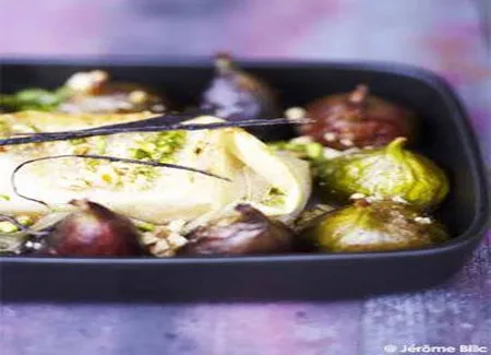 Filet d'agneau en feuilles de filo et figues rôties au miel