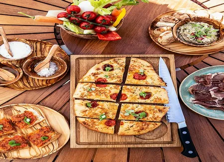 Focaccia aux tomates-cerises et romarin