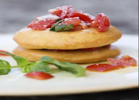 Focaccine à la tomate et au basilic