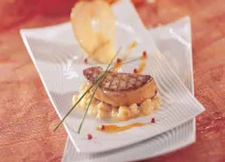 Foie gras de canard poêlé aux pommes