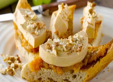Foie gras sur baguette grillée à la parisienne