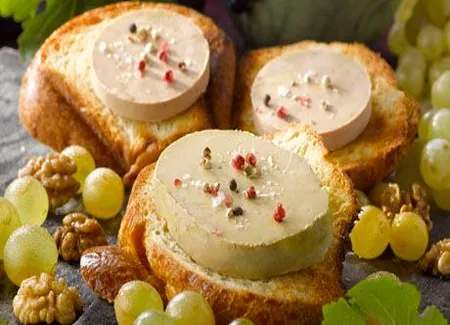 Foie gras sur brioche toastée en tartinettes