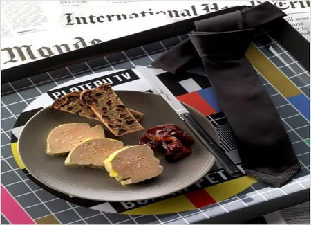 Foie gras mi-cuit, compote de prunes