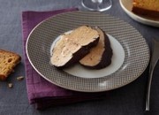 Foie gras poché au vin rouge et aux épices