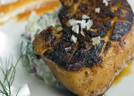 Foie gras poêlé et tatin de morilles