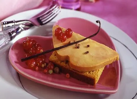 Foie gras sur canapé de pain d'épices