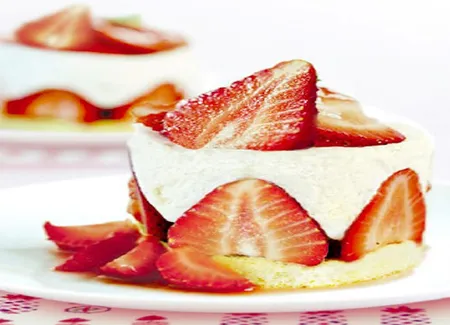 Fraisier à la compote de fraise