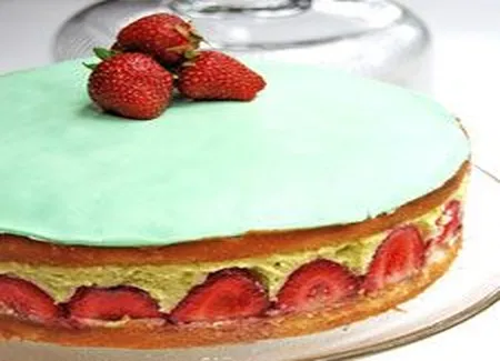 Fraisier, crème mousseline à la pistache