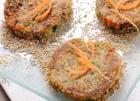Galettes de quinoa aux carottes et aux poireaux