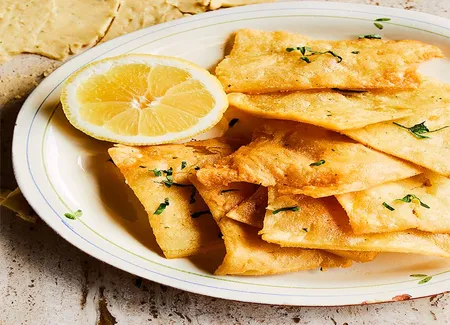 Galettes frites de farine de pois chiche