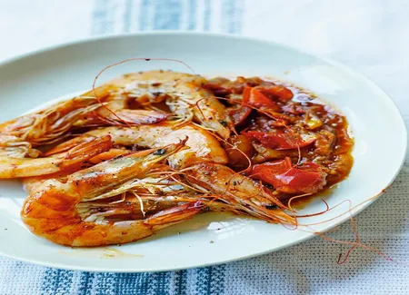 Gambas à la sauce tomate piquante