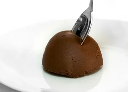 Ganache au chocolat et aux raisins macérés